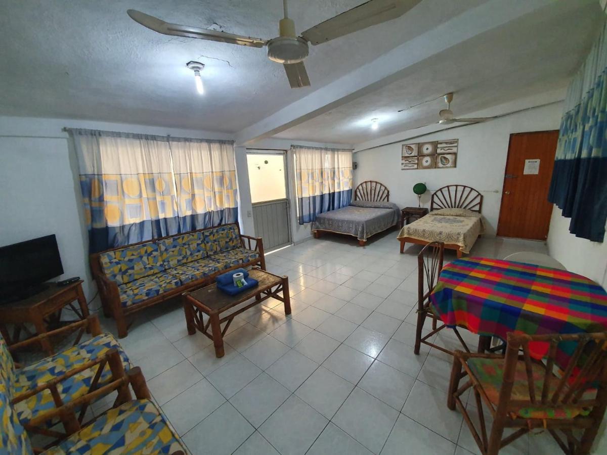 Hotel Amueblados Gaby 锡瓦塔塔内霍 外观 照片