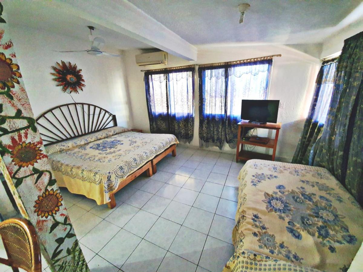 Hotel Amueblados Gaby 锡瓦塔塔内霍 外观 照片